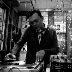 DJ VICCC – Vinyl (foto: Arthur vd Elst)